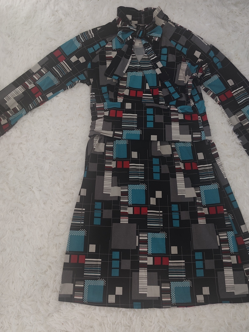 Metrostyle Long Sleeve Geometric Tie-Neck Dress in Black, Teal, Red, Gray